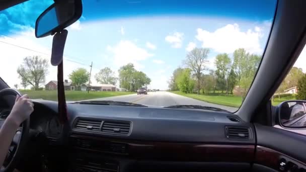 Hand Girl Woman Driving Car Highway Freeway Usa Passenger Seat — Video