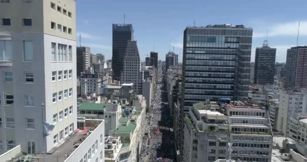 Corrientes Avenue Mit Demonstrationen Zentrum Der Argentinischen Hauptstadt Buenos Aires — Stockvideo