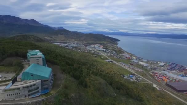 Ushuaia Flygutsikt Ushuaia Huvudstad Provinsen Tierra Del Fuego Argentina — Stockvideo