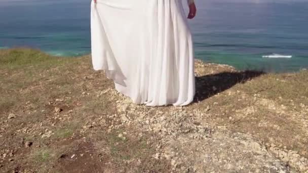 Pretty Young Bride White Dress Fluttering Wind Ocean View — Video Stock