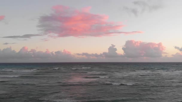 Червоне Небо Хмари Зранку Біля Узбережжя Домініканської Республіки — стокове відео