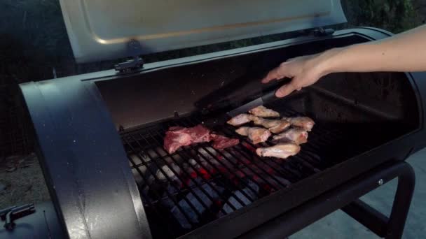 Chicken Wings Summer Bbq Forget Those Pieces Hanging Tender Meat — Vídeo de Stock