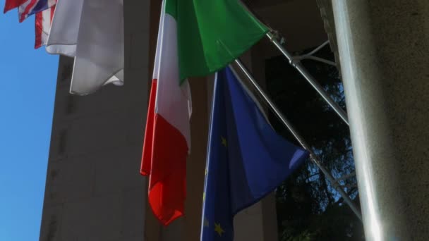 European Italian Flag Front Building — Stock video