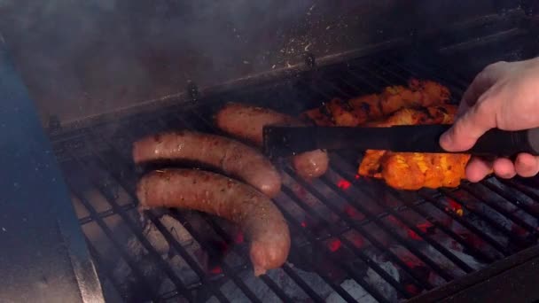 Checking Meat Bbq Summer Nothing Better Have Friends Family — Wideo stockowe