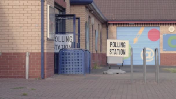 Outdoors Pan British Polling Station — Stockvideo