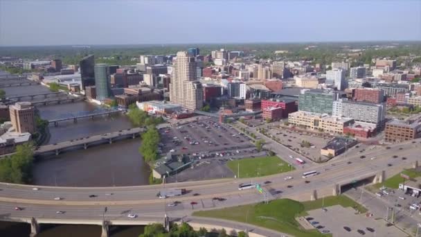 Drone Shot Grand Rapids Skyline — Stock Video
