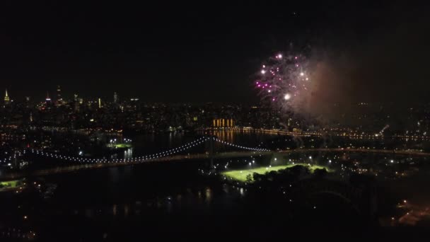 Aerial Footage Astoria Park Queens Firework Show 2018 Show Happens — ストック動画