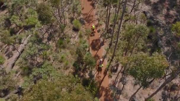 Bike Touring Western Australian Bush Munda Biddi Trail Overhead Aerial — Vídeo de Stock
