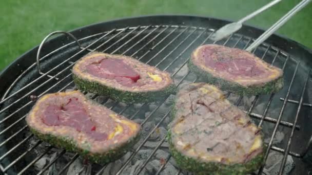 Steak Covered Minced Meat Cheddar Cheese Being Cooked Grill — Stockvideo