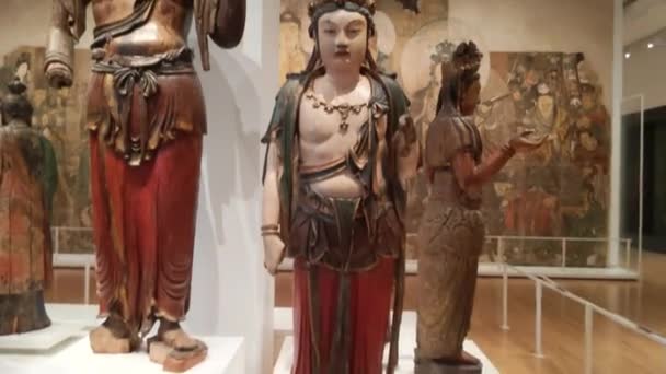 Panning Out Several Ancient Chinese Statues — Stockvideo