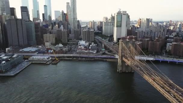 Drone Footage Showing Brooklyn Bridge — Stockvideo