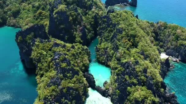 Slow Cinematic Aerial Shot Big Lagoon Small Lagoon Nido Palawan — Vídeo de stock
