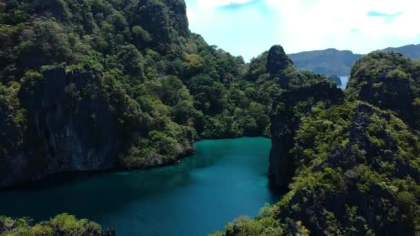 Όμορφη Εναέρια Λήψη Της Μεγάλης Λιμνοθάλασσας Μικρή Λιμνοθάλασσα Nido Palawan — Αρχείο Βίντεο