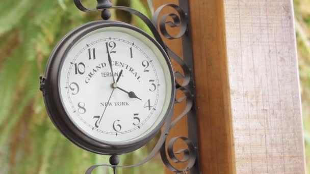 Antique Old Decorative Clock New York Grand Central Terminal — Stockvideo