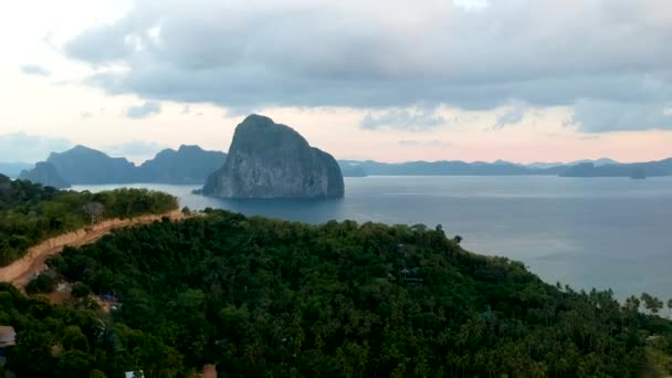 Aerial View Pinagbuyutan Island Las Cabanas Beach Nido Palawan Philippines — Stock Video