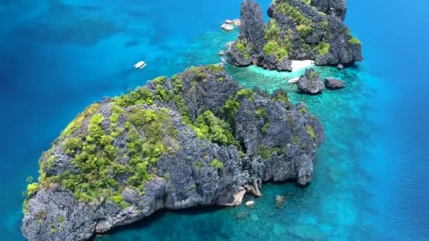 Aerial Reveal Small Rocky Islands Nido Palawan Philippines — Stockvideo