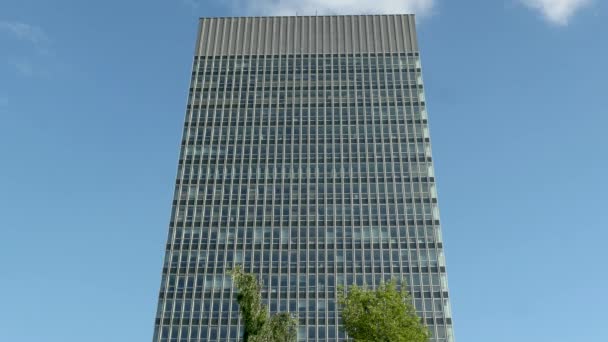 Arts Tower University Sheffield Sunny Day Medium Angle Longer — Stock video