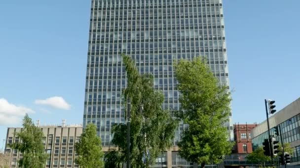 Arts Tower University Sheffield Sunny Day Low Angle — ストック動画