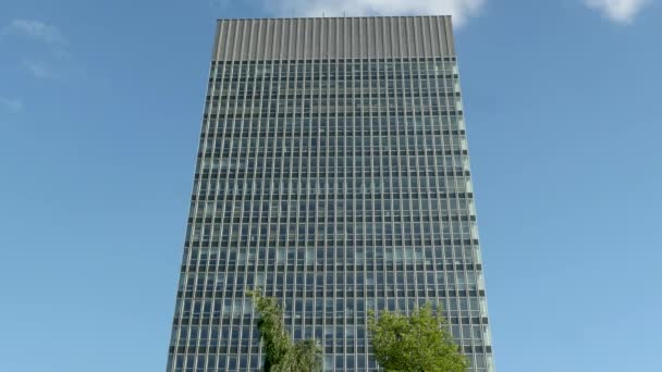 Arts Tower University Sheffield Sunny Day Medium Angle Shorter — Stock video