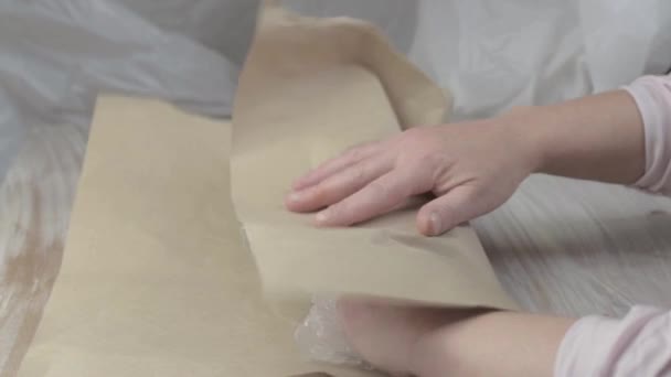 Wrapping Item Bubble Wrap Paper — Vídeos de Stock