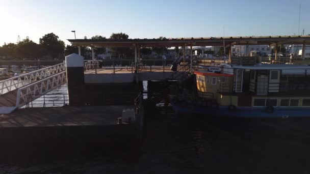 View Ferry Slowly Pulling Olhao Marina Dock Sunset Portugal — Vídeo de Stock