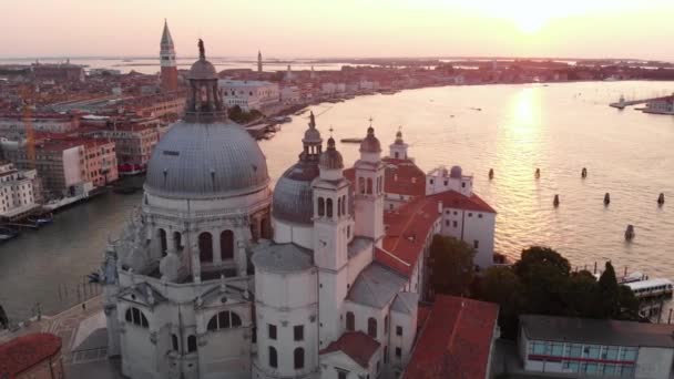 Aerial View Santa Maria Della Salute San Marco Square Sunrise — Stockvideo