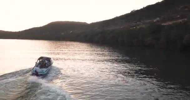 Aerial Drone Shot Boat Wakeboarder Colorado River — Stock videók