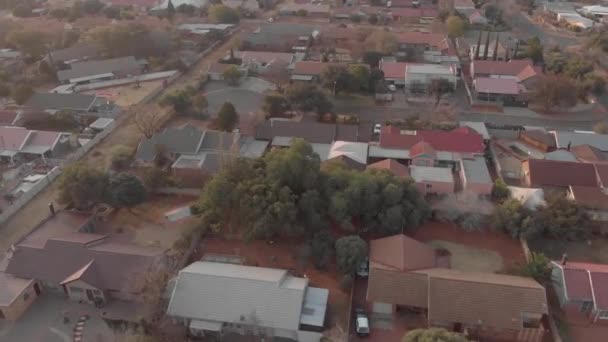 Aerial Πάνω Από Μια Γειτονιά Στη Νότια Αφρική Κατά Διάρκεια — Αρχείο Βίντεο