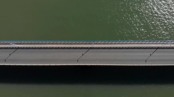 Вид Зверху Міст Транспортні Засоби Працюють Ньому Пташиний Погляд Вантажівка — стокове відео