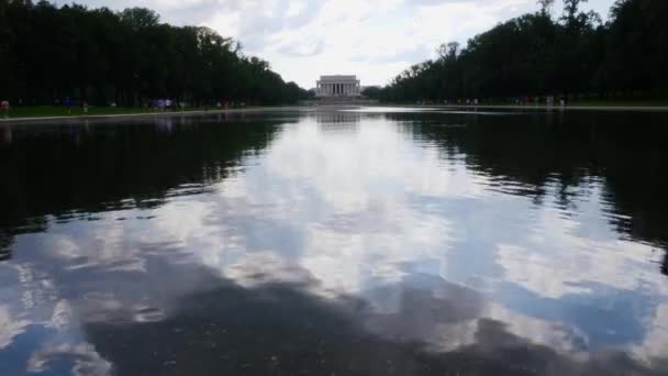 View Water Front Steps Lincoln Memorial Taken Reflection Pond People — Stockvideo