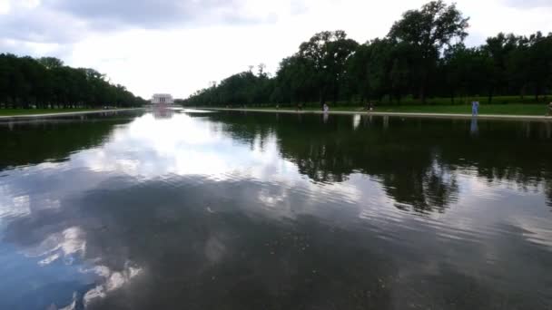 View Water Front Steps Lincoln Memorial Taken Reflection Pond People — Stockvideo