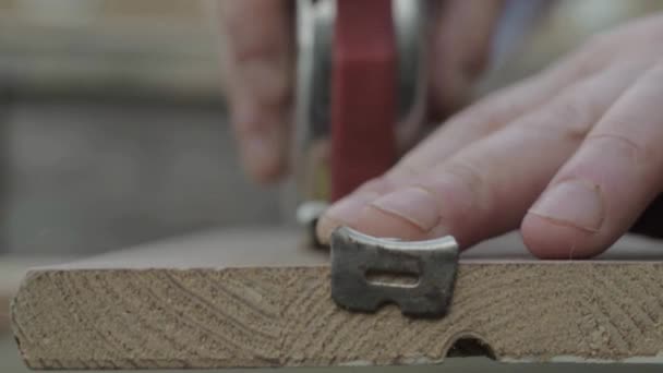 Workman Hand Using Metal Tape Measure Measure Piece Wood — Stock Video