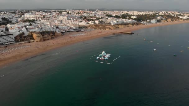 Albufeira Local Beach Drone Flyover Aquatic Park Ocean Aerial View — Stockvideo