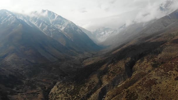 Aerial Drone Shot Closing Snowy Mountains Cloudy Day Cordillera Los — 图库视频影像