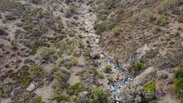 Drone Aéreo Disparado Seguindo Rio Vale Cordillera Los Andes — Vídeo de Stock