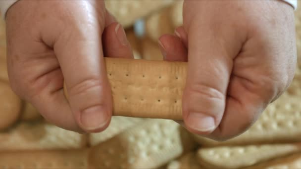 Close Female Hands Breaking Cornstarch Wafer Half Macro — Αρχείο Βίντεο