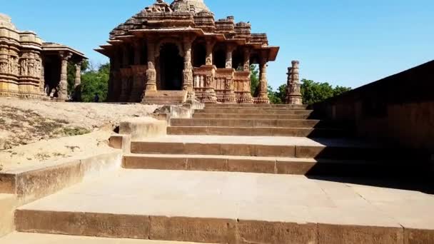 Modhera Sun Temple Walk Steps Sabha Mandap Assembly Convene Sculpted — стоковое видео