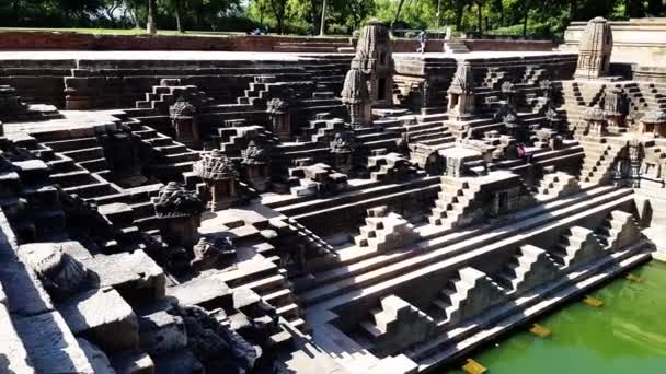 Beautiful Stone Carving Steps Well Sun Kund Water Reservoir — Stok video