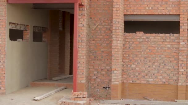 Pan Wide Angle New House Construction Progress — Vídeo de stock