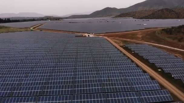 Flying Giant Photovoltaic Plant Chile — 图库视频影像