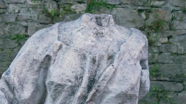 Velha Estátua Mulher Sem Cabeça Centro Parque Tiro Perto Bergamo — Vídeo de Stock