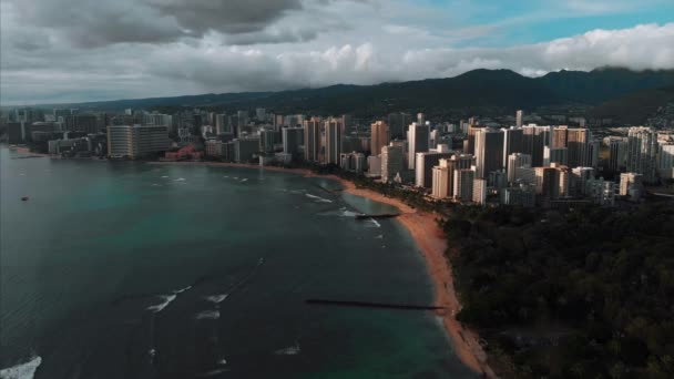 Aerial Drone Footage Honolulu Hawaii Beautiful Real Estate Buildings City — Wideo stockowe