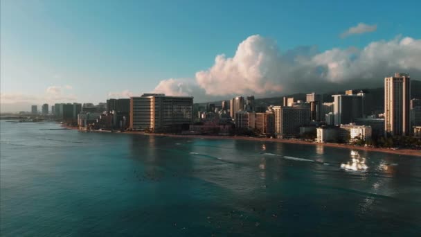 Aerial Drone Footage Honolulu Hawaii Beautiful Real Estate Buildings City — Vídeo de Stock