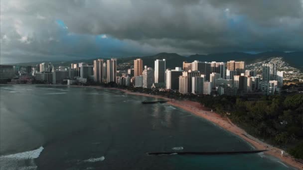 Aerial Drone Footage Honolulu Hawaii Beautiful Real Estate Buildings City — Wideo stockowe