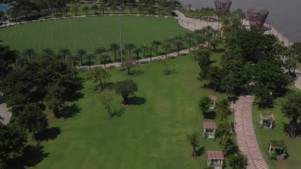 Aerial View Beautifully Landscaped Park Clear Sunny Day Colorful Children — Stockvideo