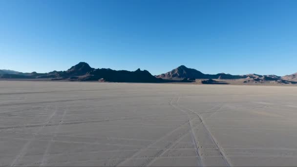 Volare Sulle Saline Bonneville Nello Utah Nordoccidentale Rivela Tracce Sale — Video Stock