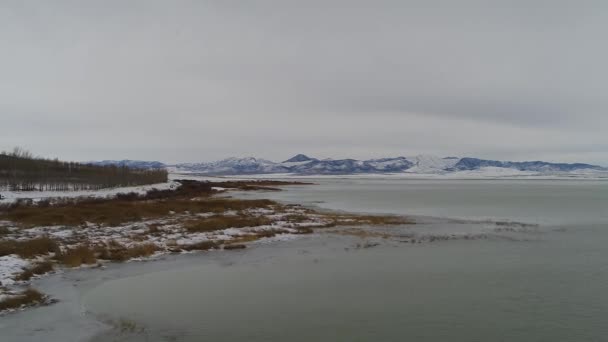 Ice Forms Shoreline South End Utah Lake Lincoln Beach Looking – stockvideo