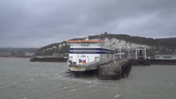Ferry Moored Dover Very Windy Day — ストック動画