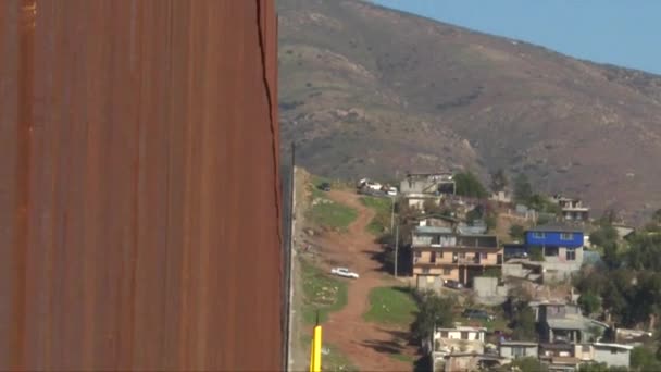 Zooming Out Shot Tijuana Border — стоковое видео