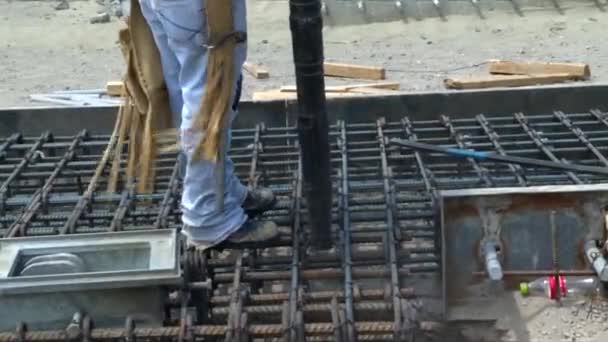 Tilt Man Aspiring Middle Big Construction Wearing Security Equipment — Video